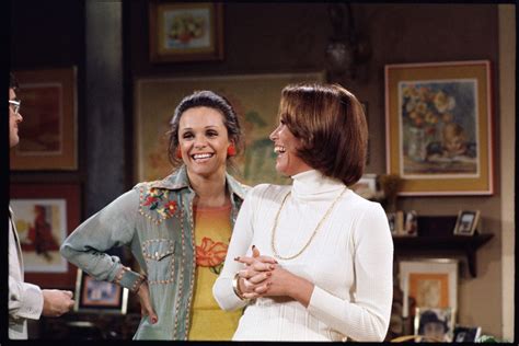 Valerie Harper Actress Beloved As The Chronically Single