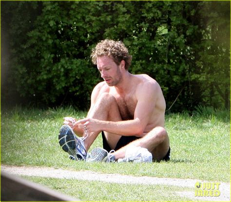 Chris Martin Shirtless London Workout Photo 2859809 Chris Martin