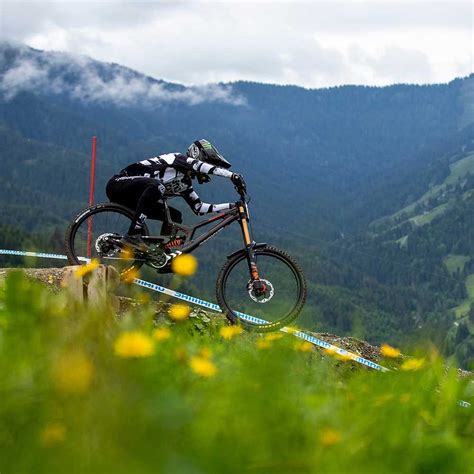 V10 Downhill Mountain Bike Santa Cruz Bicycles