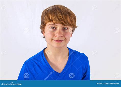 Ritratto Del Ragazzo Sorridente Felice Con La Camicia Blu Fotografia Stock Immagine Di