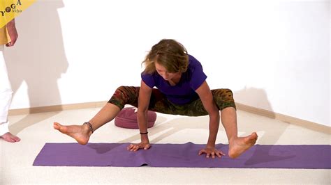 Discover millions of popular & trending #bakasana hashtags. 20 TUTORIAL YOGA POSITION KRANICH WITH VIDEO - YogaPosition1