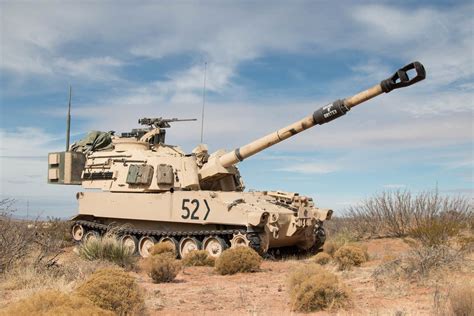We Got Up Close With The Us Armys M109 Paladin Us Army Soldier Us