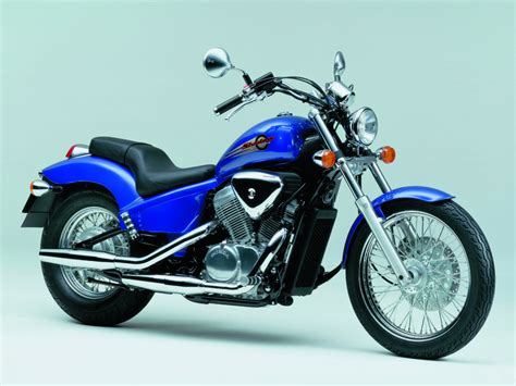 My vlx was the right bike at the right price and just incidently is a deluxe. Les galeries photos de `VT 600 C Shadow` - Motoplanete