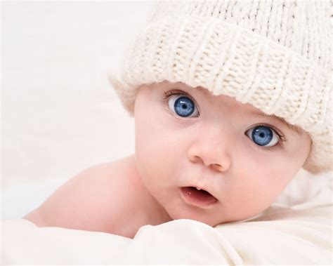 Gambar Bayi Bayi Bermata Biru