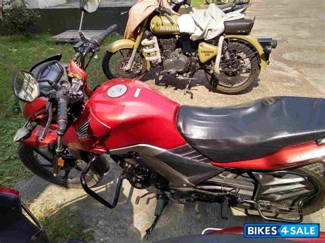 It fits like a proper commuter bike combined with the sporty look and a more powerful 160cc engine. Used 2015 model Honda CB Unicorn 160 for sale in Mumbai ...