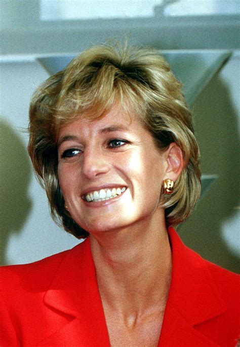 Princess Dianas Short Haircut In 10 Iconic Vintage Photos British Vogue