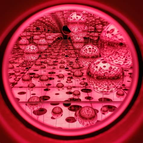 Yayoi Kusama, Infinity Mirrors at the High Museum : r/Atlanta