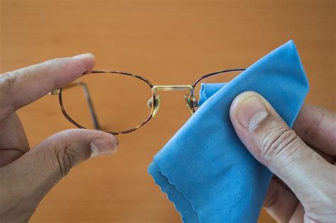 Steps For Eyeglass Lens Replacement In Plastic And Metallic Frames