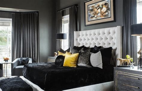 36 Dramatic Black Bedroom Ideas And Design Tips