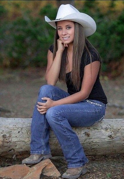 Pin By Mike Medrano On Country Girls Country Girls Outfits Cute