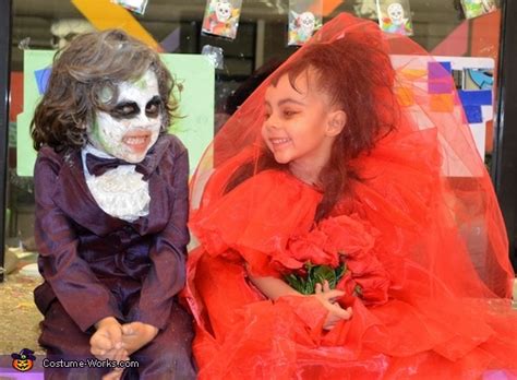 Yes, the alec baldwin played barbara's handsome husband adam maitland, who also died in that fatal car crash. Lydia Deetz and Beetlejuice Costume | Easy DIY Costumes