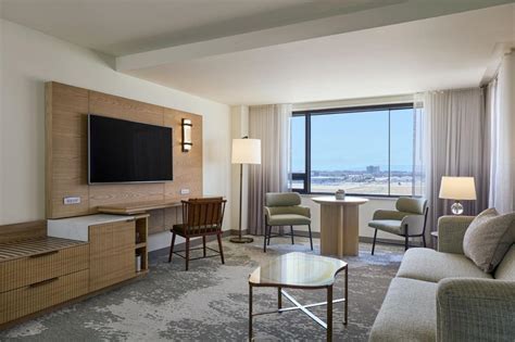 Suites At The Westin Los Angeles Airport Suiteness — Stay Connected