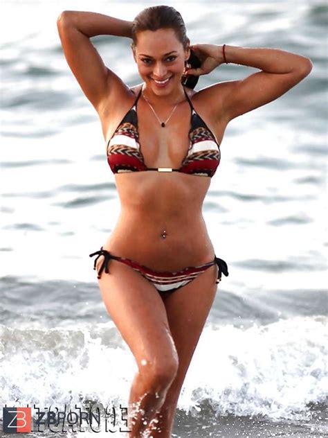 Fernanda Marin Bikini Candids On The Beach In Malibu Thblog My Xxx Hot Girl