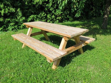 Tische And Bänke Für Den öffentlichen Raum Freispiel
