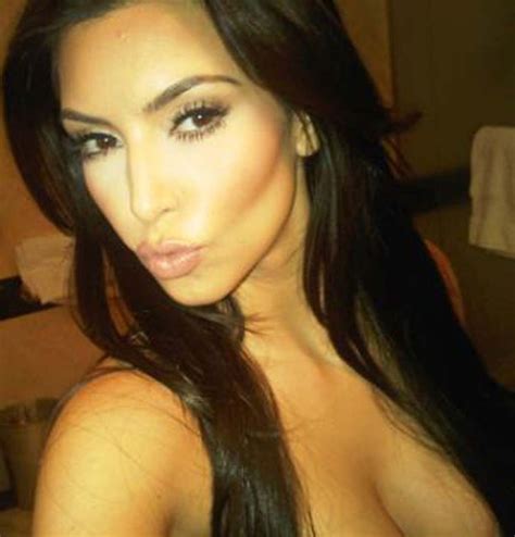Kim Kardashian Exposing Sexy Body And Huge Boobs On Private Photos Porn Pictures Xxx Photos