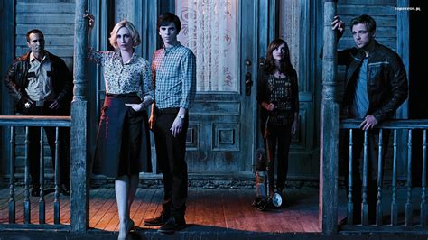 Bates Motel 027 Alex Romero Norma I Norman Bates Emma Decody Dylan