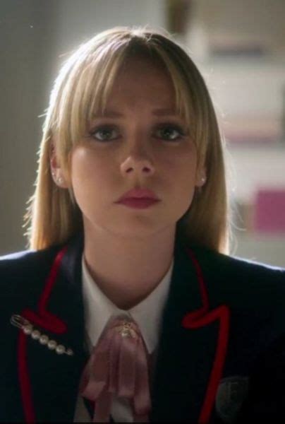 Submitted 3 days ago by youshouldcrymore. Cuarentena: ¡Ester Expósito enloqueció! Sin make up y en ...