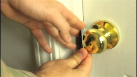 How To Open Bedroom Door Without Keyhole