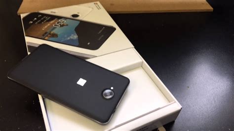 Microsoft Lumia 650 Unboxing Video
