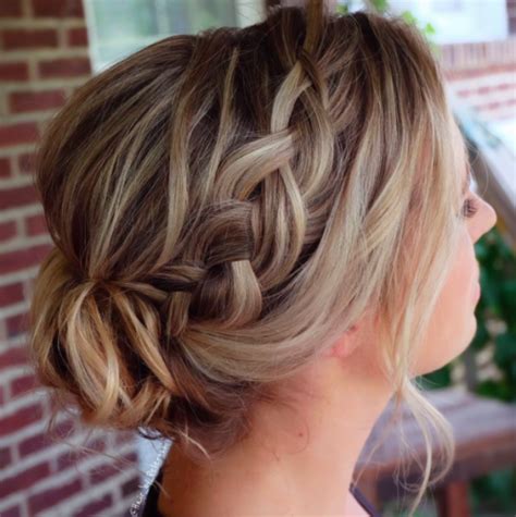 Most women opt to have medium length hair. 30 Braid Hairstyles for Medium Hair | herinterest.com/