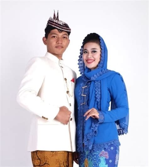 Baju Adat Jawa Timur Hijab Homecare24