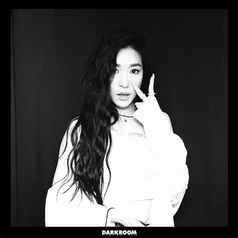 See Snsd Tiffany S Pictures From The Photo Booth Wonderful Generation