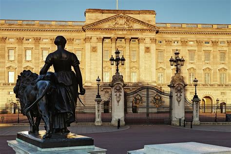 Buckingham Palace London England Digital Art By Richard Taylor Fine