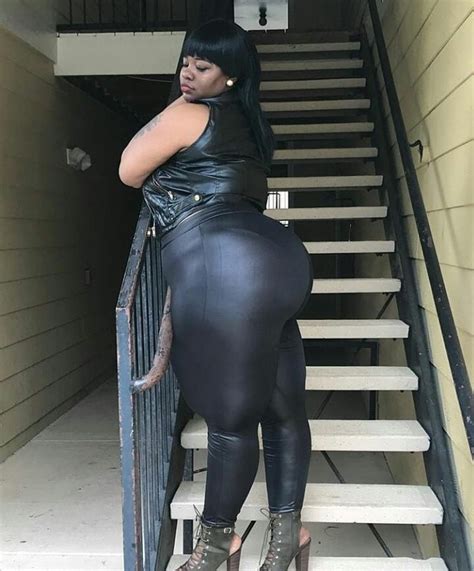 Pin On Curvy Babes In Leather