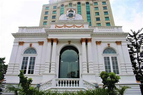 Balai Kota Saksi Bisu Sektor Perbankan Dan Pemerintahan Kota Medan