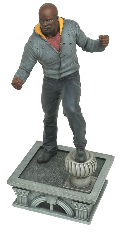 Diamond Select Reveals The First Collectible Of Mike Colter As Luke Cage