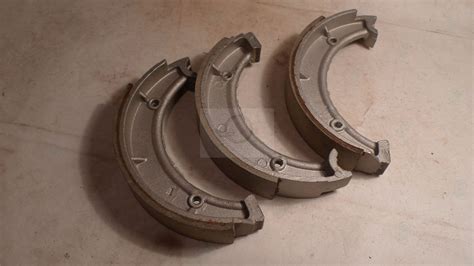 Moto guzzi motorcycle spare parts and accessories. Moto Guzzi BENELLI 125/250 brake shoe 39637600 - Moto ...