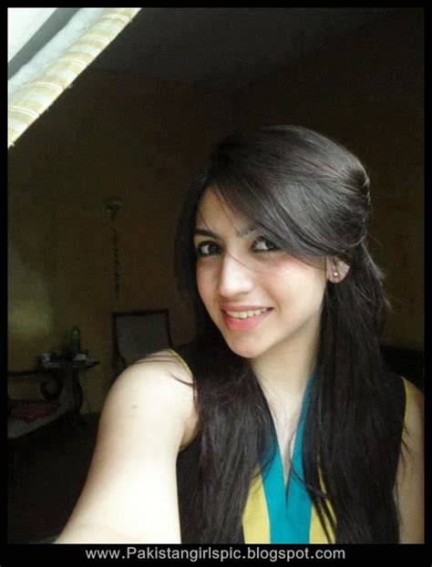 Pakistani Girls Pictures Gallery 100413