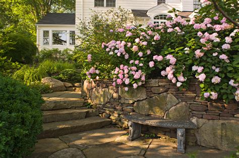 How to install natural stone retaining wall. Natural Stone Retaining Walls - Cording Landscape Design