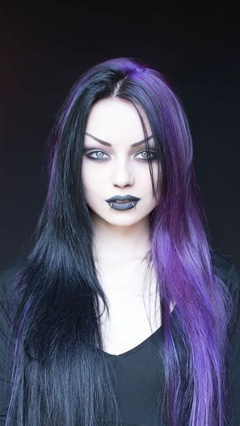 Pin By Spiro Sousanis On Darya Gothic Hairstyles Goth Beauty Gothic Beauty