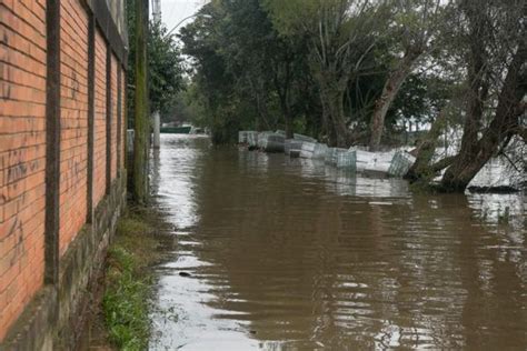 Dias Depois Do Fim Das Chuvas Ilhas De Porto Alegre Seguem A Sofrer