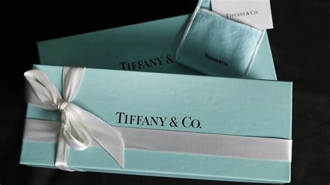 Tiffany’s Blue Boxes Are Red Hot On The Black Market — Quartz