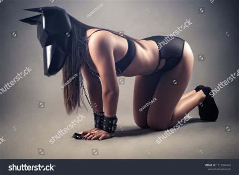Kneeling Slave Imagens Fotos E Vetores Stock Shutterstock