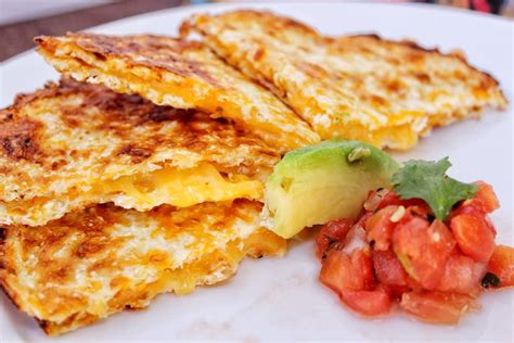 Mexican Cheese Quesadilla With Salsa Recipe Dash Of Ting