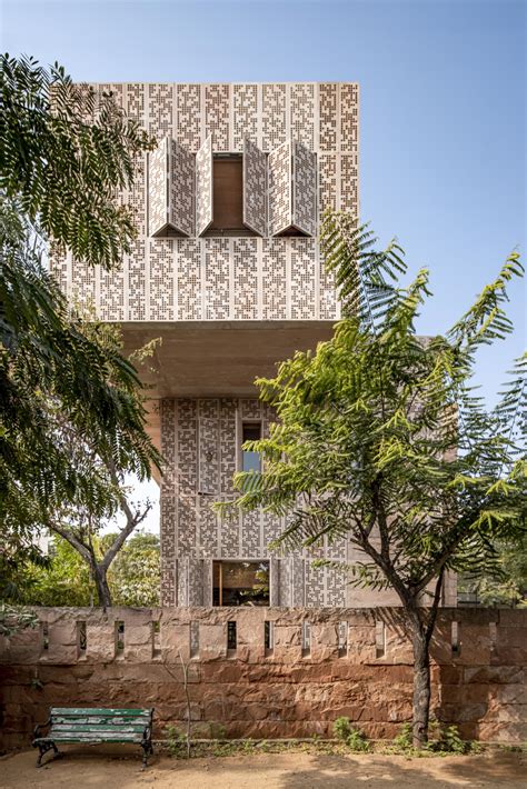 Malik Architecture Stone House In Jaipur Rediscover And Evolve The