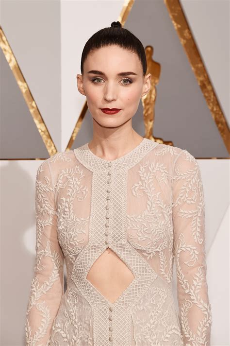 Rooney Mara Looks Depressing As Usual At The Oscars Go Fug Yourself