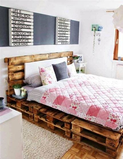 Palet bekas sangat bagus untuk indoor maupun furnitur outdoor. Contoh 5 Tempat Tidur Pallet Cantik yang Bisa Anda Buat ...