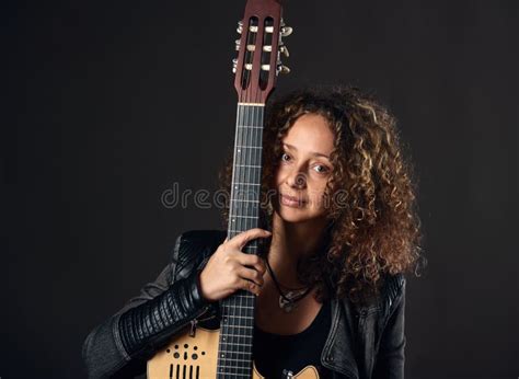 Woman Guitarist With Acoustic Guitar Stock Image Image Of Musician