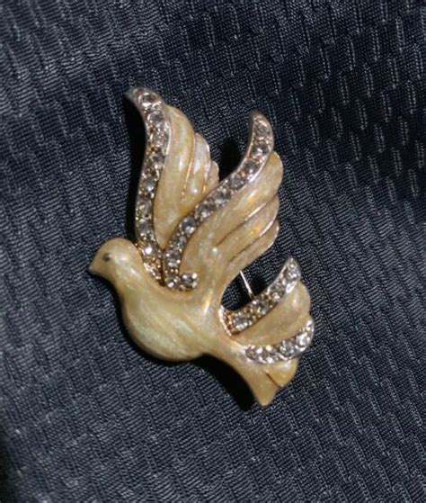 Peace Dove Pin Pre Owned Excellent Condition See Photos For Size Ebay