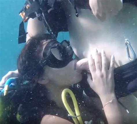 Who Else Can Give A Blowjob 10m Underwater Porn Pic Eporner
