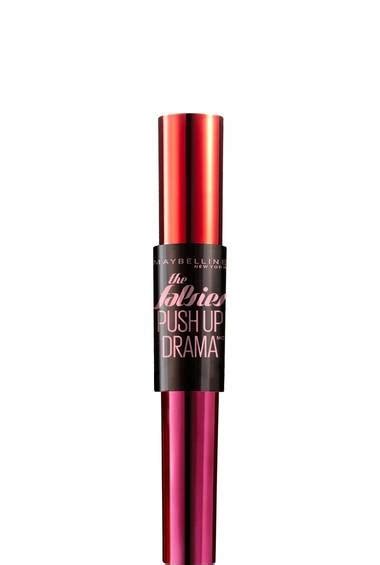 The mascara comes in a regular cardboard packaging with the entire product related information printed on the backside of this packaging. Volum' Express Falsies Push Up Drama - Maybelline