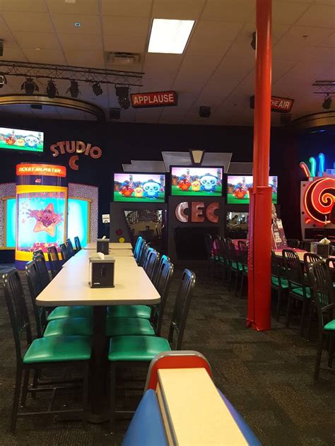 Chuck E Cheeses 44410 Valley Central Way Lancaster Ca 93536 Usa