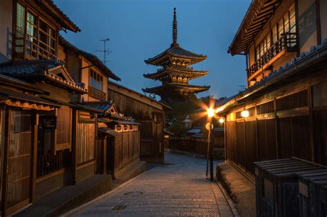 Kyoto Old Town | Japanese town, Japan architecture, Old town