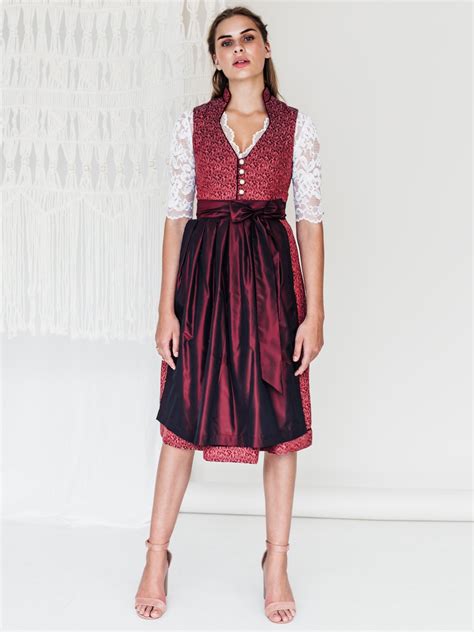 rotes dirndl mit stehkragen alpenherz