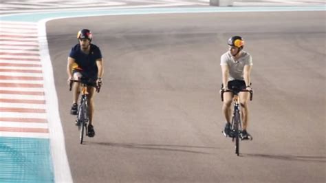 The tricky part about the attempt of ricciardo is that on the main straight heading into turn one there is a wall which squeezes any driver who tries an inside move. VIDEO: HAHA! Max Verstappen en Daniel Ricciardo fietsen ...
