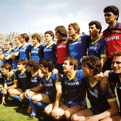 Il sito dei tifosi dell'hellas verona football club. Hellas Verona 1984-85 Maglia Storica Calcio | Retro ...